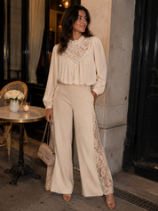 Blouse met volantkraag en pofmouwen