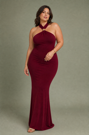 Robe longue ajustée col licou | Porté sur une silhouette plus ronde | Lounelle Paris