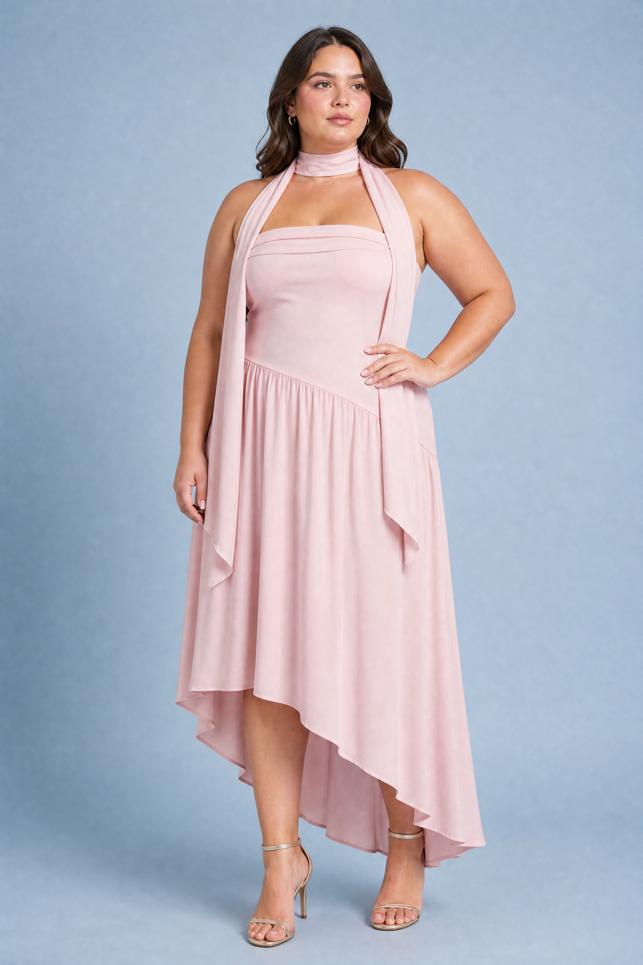 Robe longue bustier asymétrique | Porté sur une silhouette plus ronde | Lounelle Paris