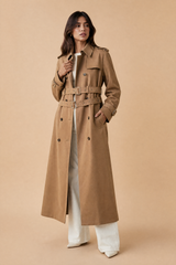 Lange camel trench met dubbele ceintuur