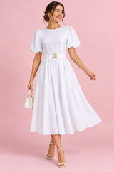 Witte midi-jurk met hoge hals en pofmouwen