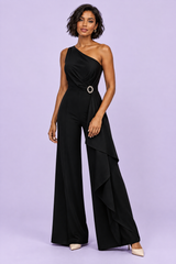 Zwarte jumpsuit met asymmetrische halslijn en ceintuur
