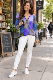 Haut violet zippé à imprimé patchwork | Photo lifestyle | Lounelle Paris