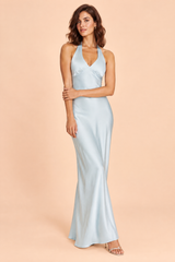 Poederblauwe maxi-jurk met rimpeldetail en V-hals