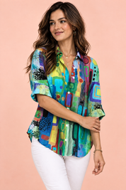 Chemise longue fleurie verte à col | Vue rapprochée | Lounelle Paris
