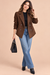 Donkerbruine blazer met dubbele rij knopen en revers