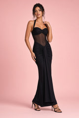Zwarte gerimpelde halter maxi-jurk