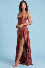 Asymmetrische jurk met watervalhals