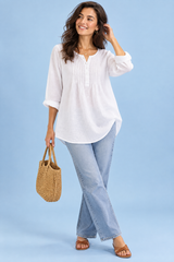 Witte katoenen blouse met ronde hals en plooien