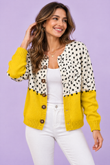 Geel vest met bloemenprint en knopen