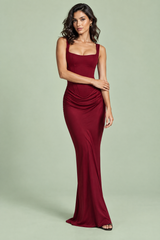 Bordeaux maxi-jurk met plooien en vierkante hals