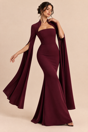 Robe longue bordeaux à encolure carrée et manches cape | Vue en mouvement | Lounelle Paris