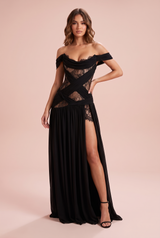 Zwarte jurk met cut-outs en watervalhals