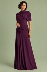 Paarse maxi-jurk met hoge hals en korte capemouwen