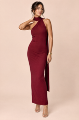 Bordeauxrode maxi-jurk met asymmetrische halslijn en kraag