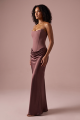 Bordeauxrode strapless maxi-jurk met corsetlook