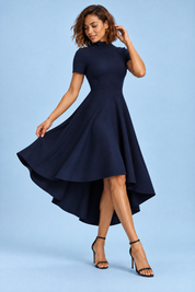Robe midi asymétrique à col montant bleu marine | Vue en mouvement | Lounelle Paris