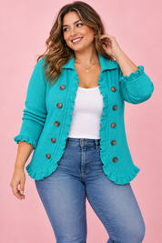 Veste ajustée turquoise à imprimé léopard | Porté sur une silhouette plus ronde | Lounelle Paris