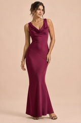 Roze asymmetrische maxi-jurk met gedraaid detail
