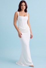 Witte maxi-jurk met plooien en vierkante hals