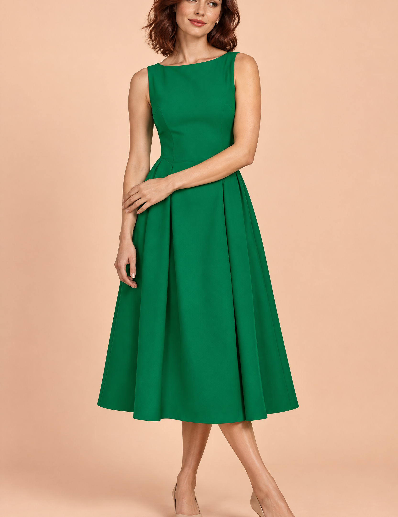 Robe verte à encolure bateau et coupe trapèze | Vue de face | Lounelle Paris