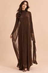 Bruine jurk met open rug en cape