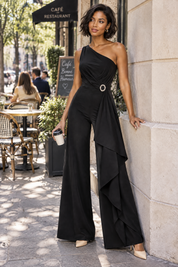 Combinaison pantalon noire à encolure carrée festonnée | Photo lifestyle | Lounelle Paris