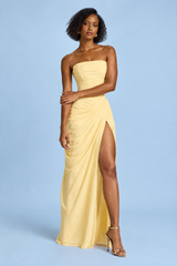 Gele strapless maxi-jurk met ruches