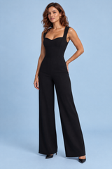 Zwarte jumpsuit met hartvormige halslijn