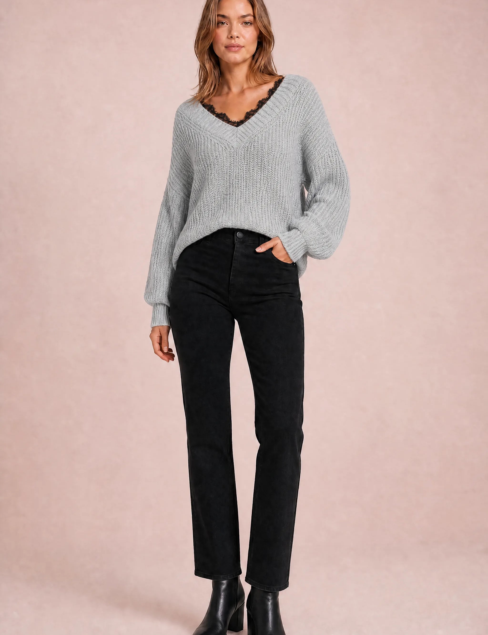 Pull col V à dentelle | Variante Gris clair | Lounelle Paris
