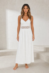 Robe longue blanche en dentelle