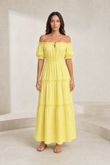 Robe longue jaune épaules dénudées