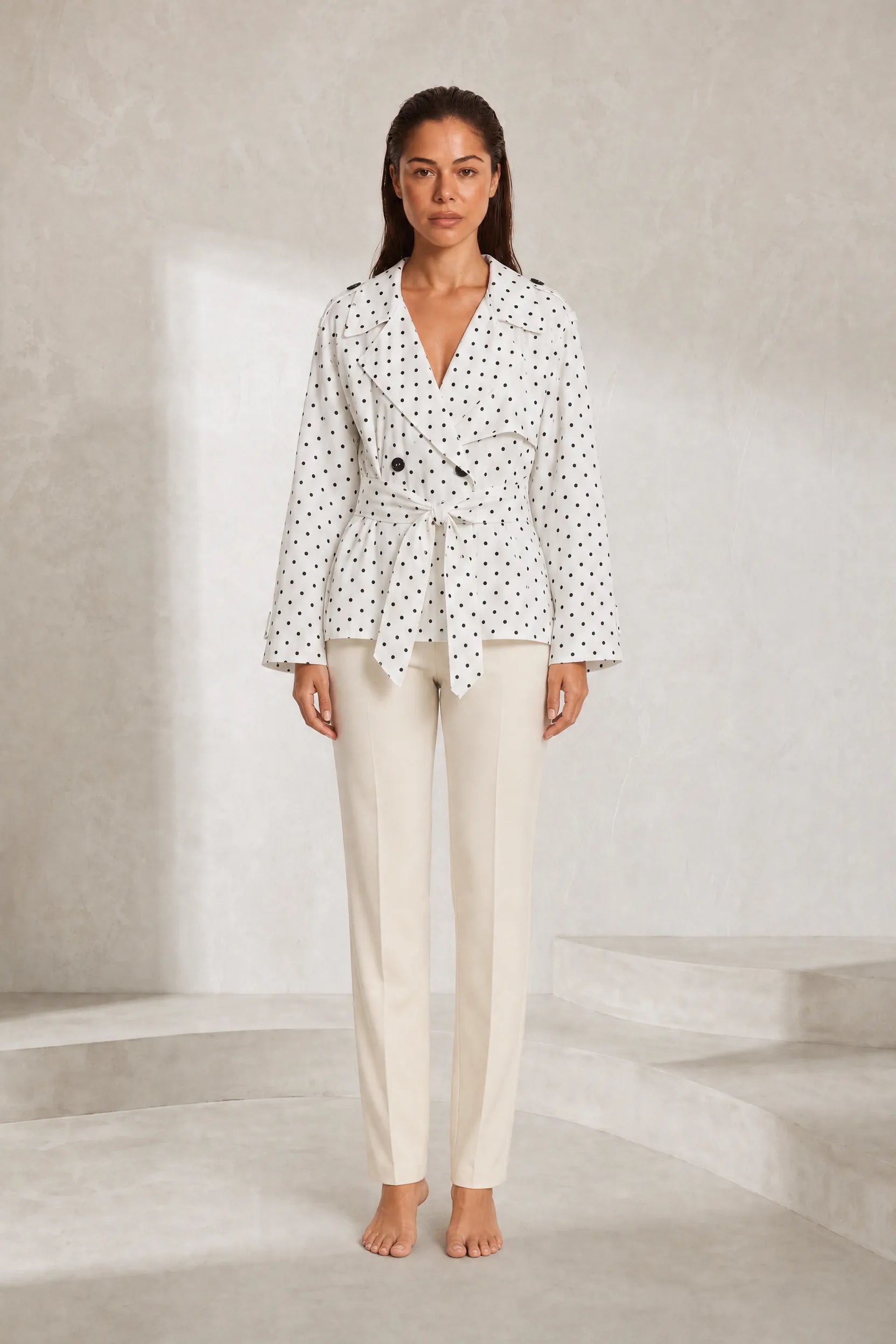 Trench blanc à pois ceinturé | Lounelle Paris